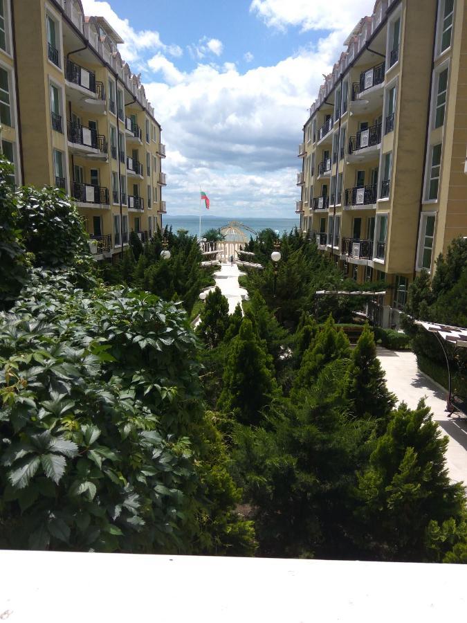 Апартаменты Талиана Бич Курорта Елените Bagian luar foto