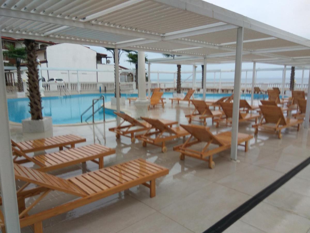 Апартаменты Талиана Бич Курорта Елените Bagian luar foto
