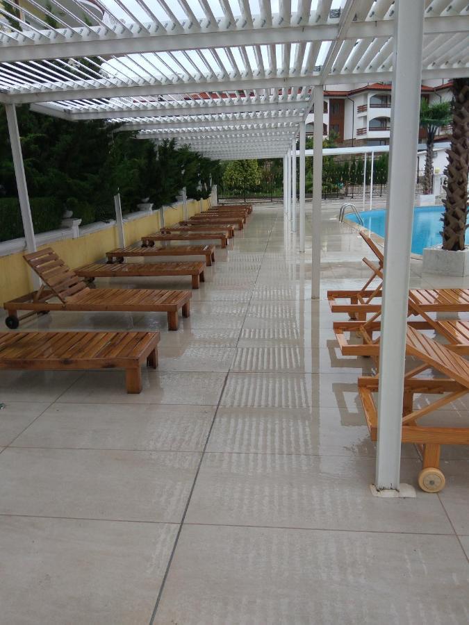 Апартаменты Талиана Бич Курорта Елените Bagian luar foto